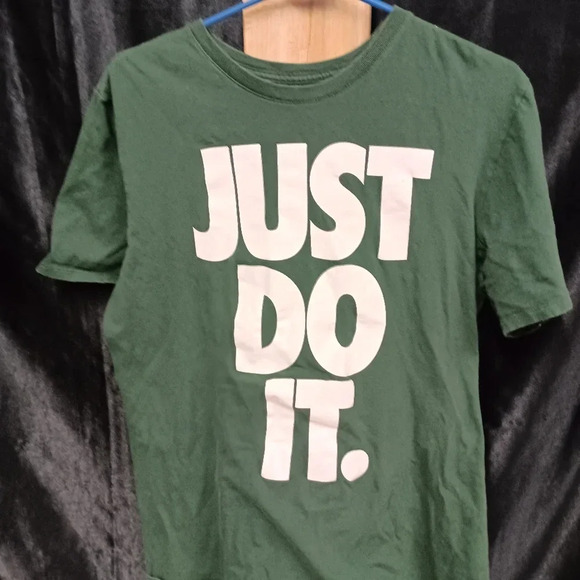 Green large men's short sleeve crew neck just do it Nike t-shirt - Picture 3 of 6